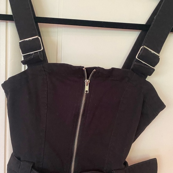 Black Utility Zip-Up Sleeveless Dress - Picture 4 of 8
